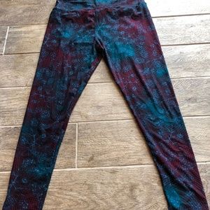 LuLaRoe Size Large with TC leggings